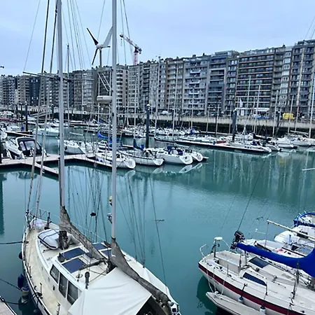 Zeedijk-blankenberge 아파트